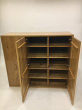 Laden Sie das Bild in den Galerie-Viewer, unikat schuhschrank