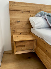 Laden Sie das Bild in den Galerie-Viewer, unikat Bett "FLOAT"