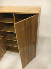 Laden Sie das Bild in den Galerie-Viewer, unikat schuhschrank