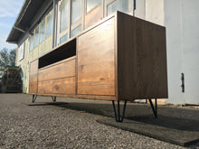 Laden Sie das Bild in den Galerie-Viewer, svo-living unikat lowboard sideboard xxl massivholz möbel